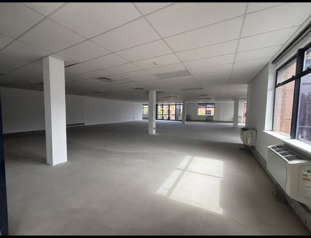 400M² OFFICE TO LET IN PLATTEKLOOF 3